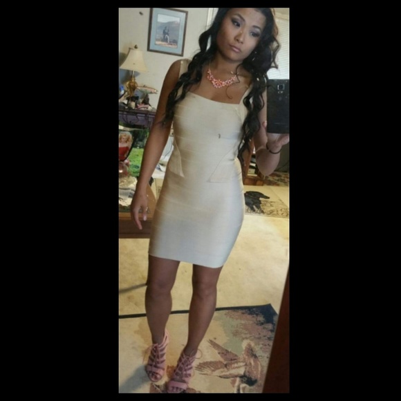 Bebe gold bandage dress size XS - Picture 4 of 4